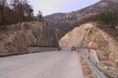 四川内江某山区道路边坡绿化工程