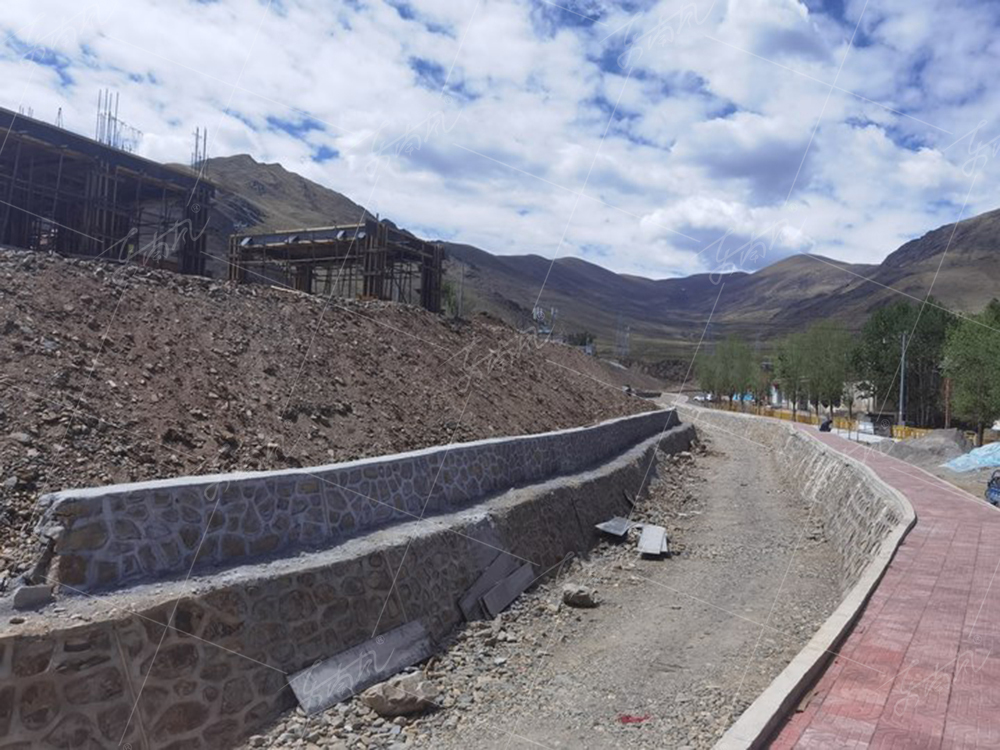 西藏墨竹工卡边坡修复项目